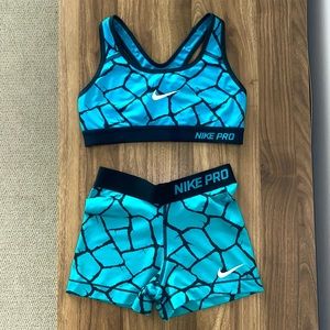 Nike Pro XS Blue Workout Set